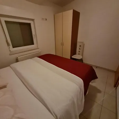 Apartments And Rooms Niki 2 Kastela