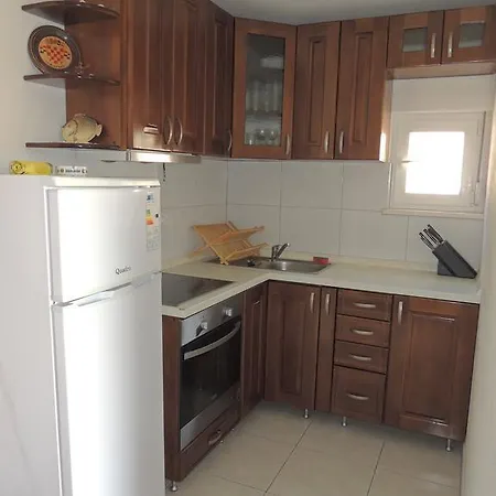 Apartments And Rooms Niki 2 Apartman